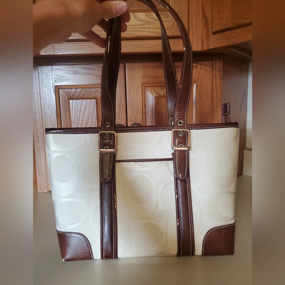 White and brown purse - Picture 3 of 10